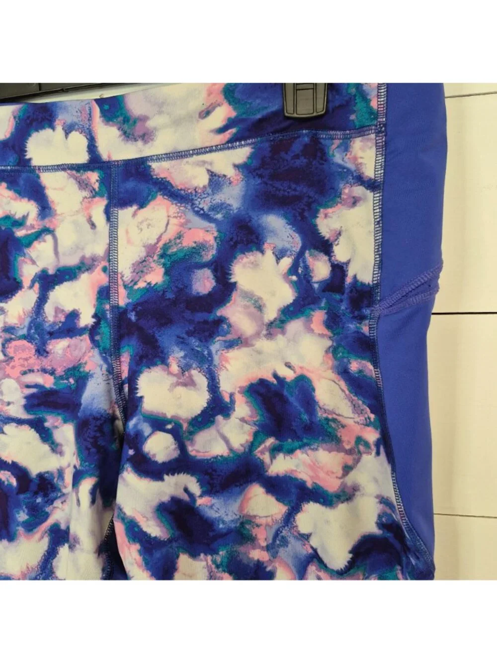 Champion Colorful Athletic Capri Leggings With Tie Dye Print Womens XL - Picture 2 of 5